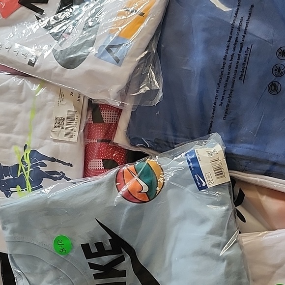 NIKE AND POLOS SHORT SETS - Picture 4 of 4